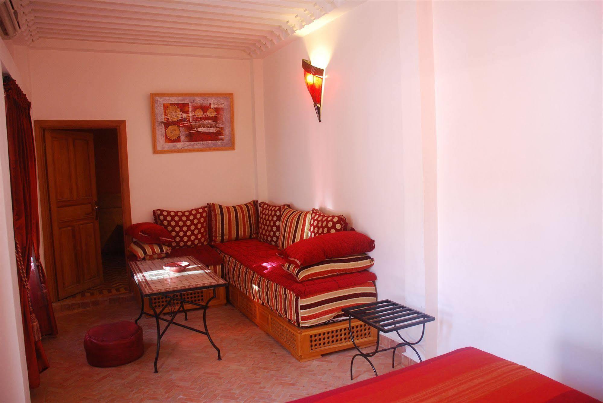 Riyad Al Atik Hotel Фес Екстериор снимка