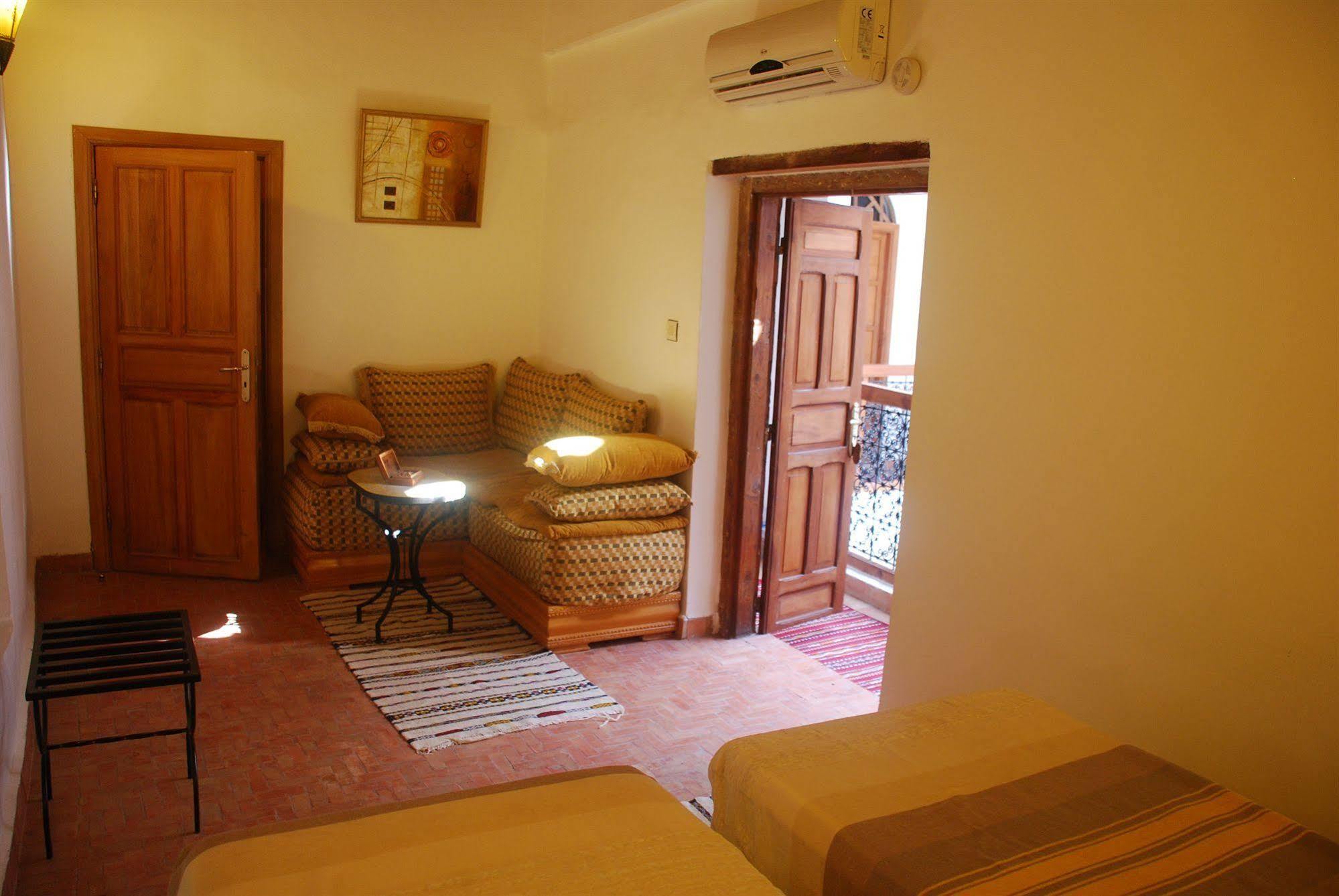 Riyad Al Atik Hotel Фес Екстериор снимка