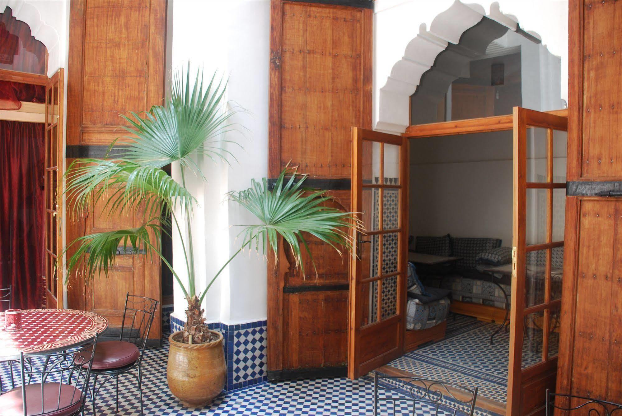 Riyad Al Atik Hotel Фес Екстериор снимка