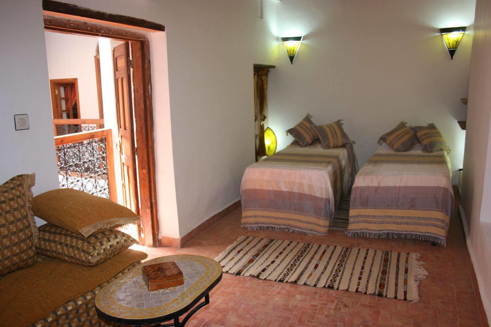 Riyad Al Atik Hotel Фес Екстериор снимка
