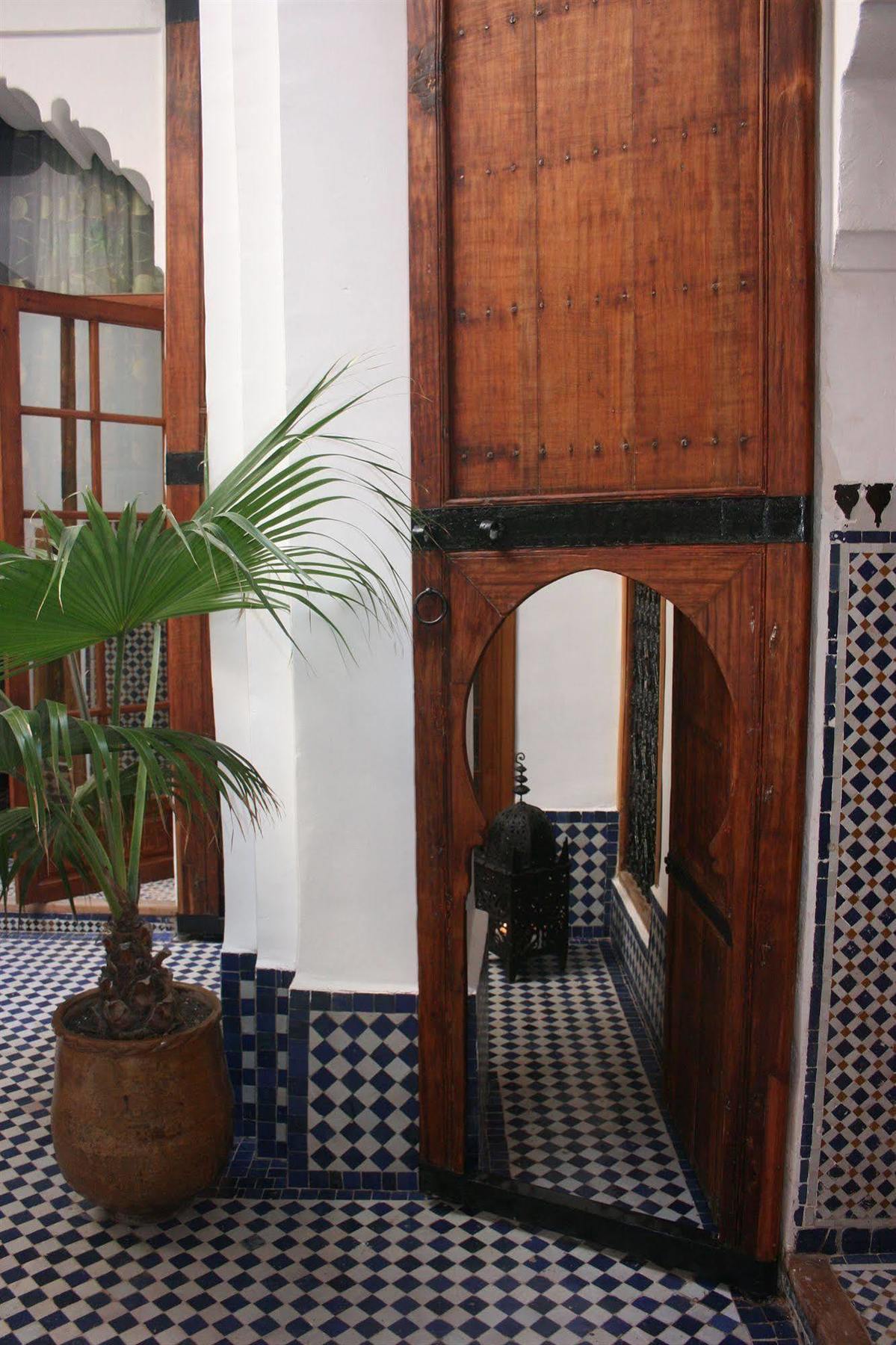 Riyad Al Atik Hotel Фес Екстериор снимка